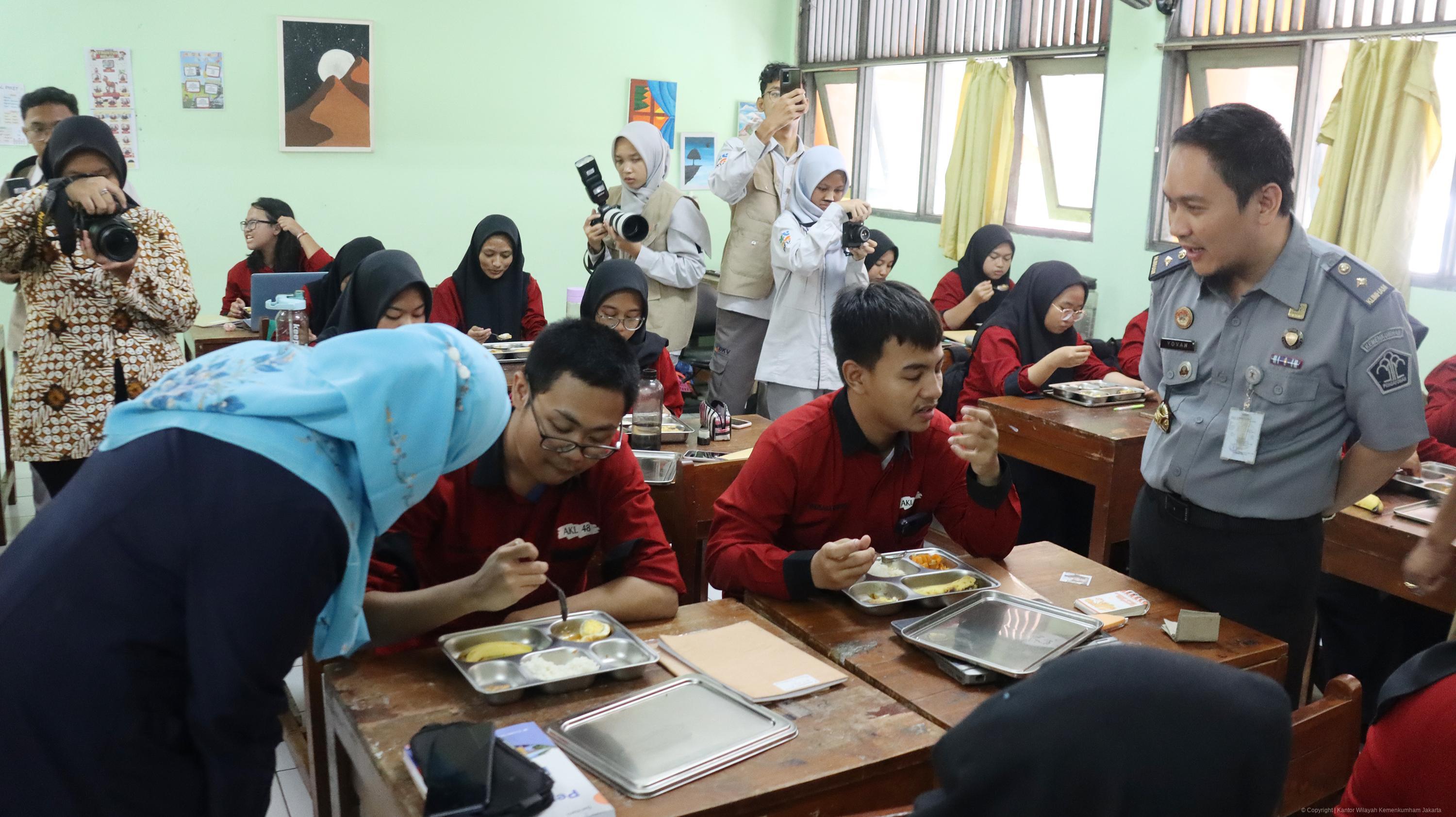 2025 01 21 Makan Gratis SMK 48 4