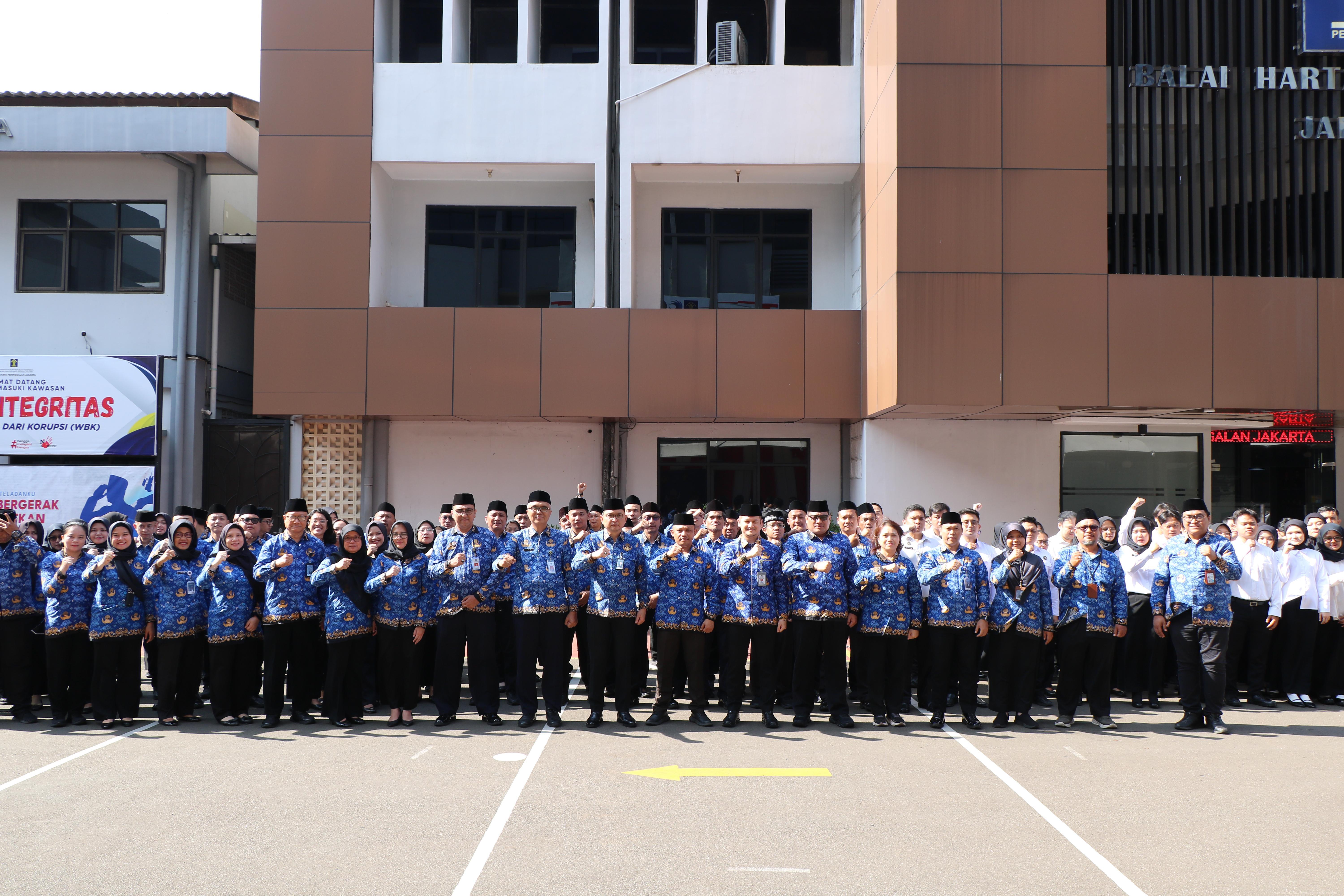 Semangat Bersatu dan Berintegritas Warnai Upacara HUT ke-54 KORPRI di Kanwil Kemenkum DK Jakarta