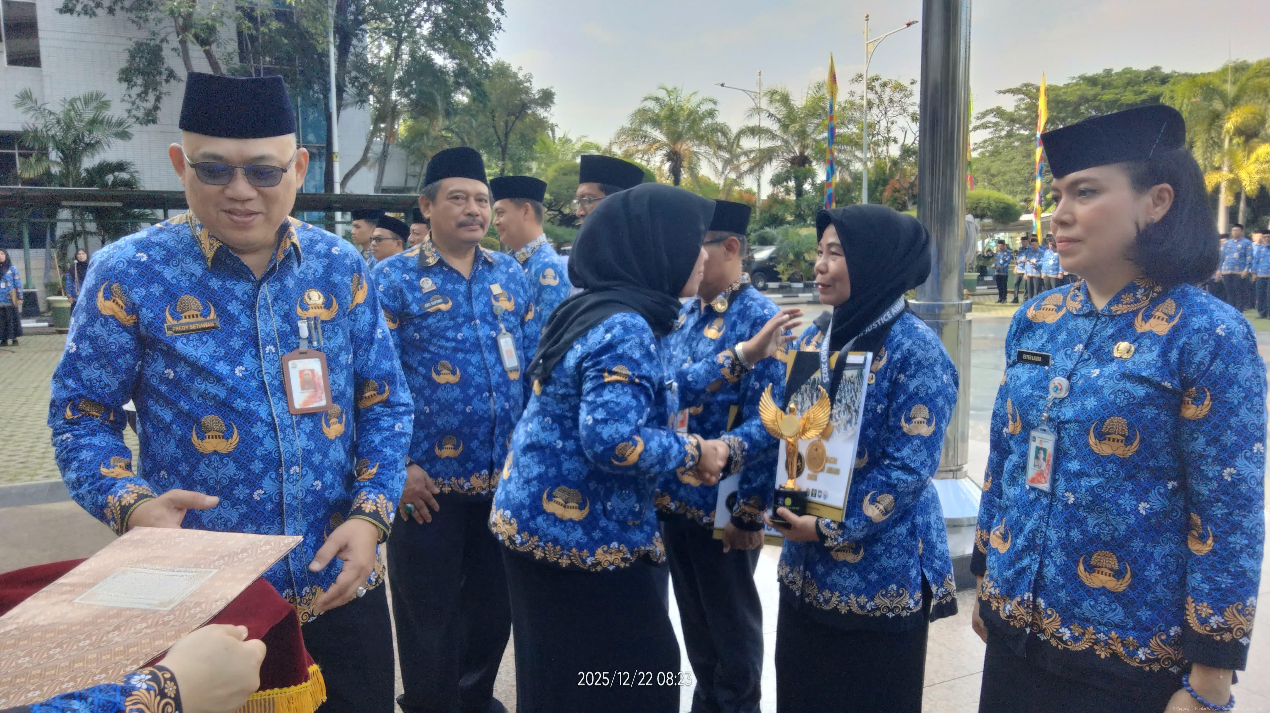 Kanwil Kementerian Hukum DK Jakarta Hadiri Penyerahan Penghargaan Lurah Peacemaker Justice Award di Jakarta Utara